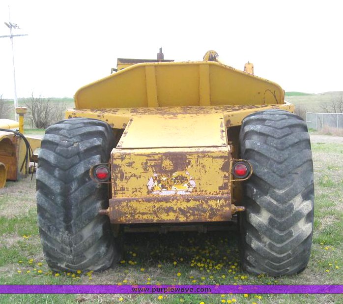 image for item 6270 1963 John Deere 5010 scraper