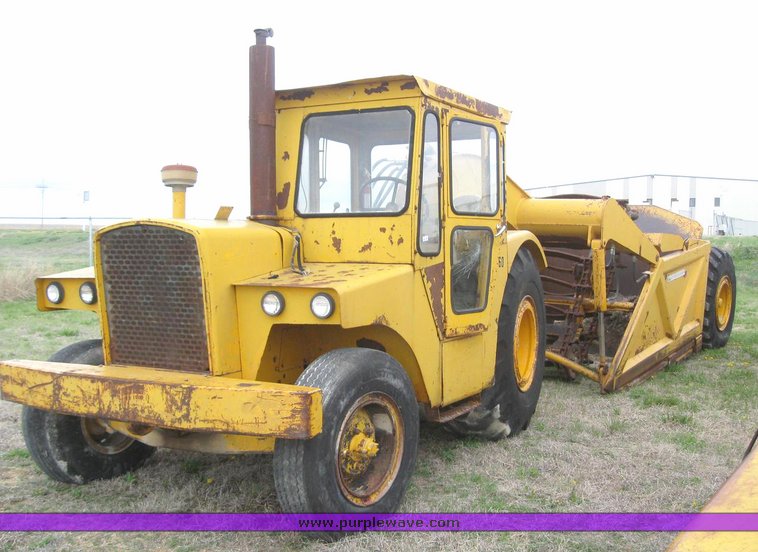 image for item 6270 1963 John Deere 5010 scraper