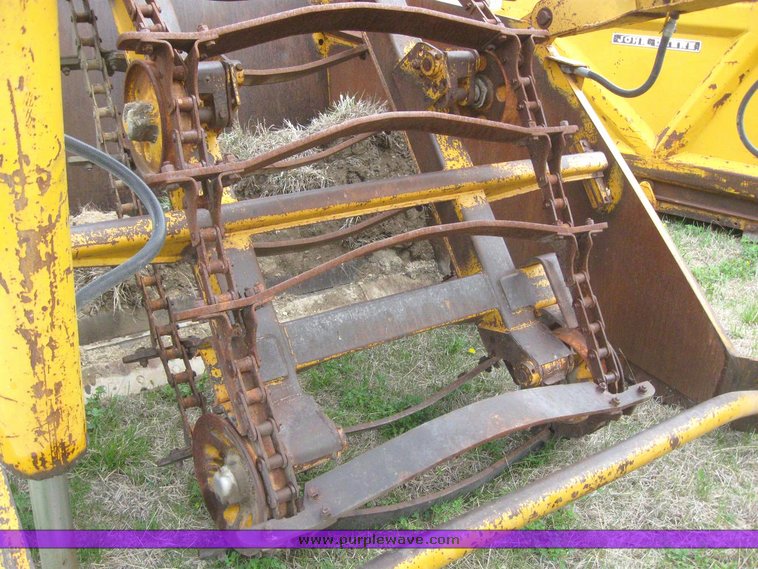 image for item 6270 1963 John Deere 5010 scraper