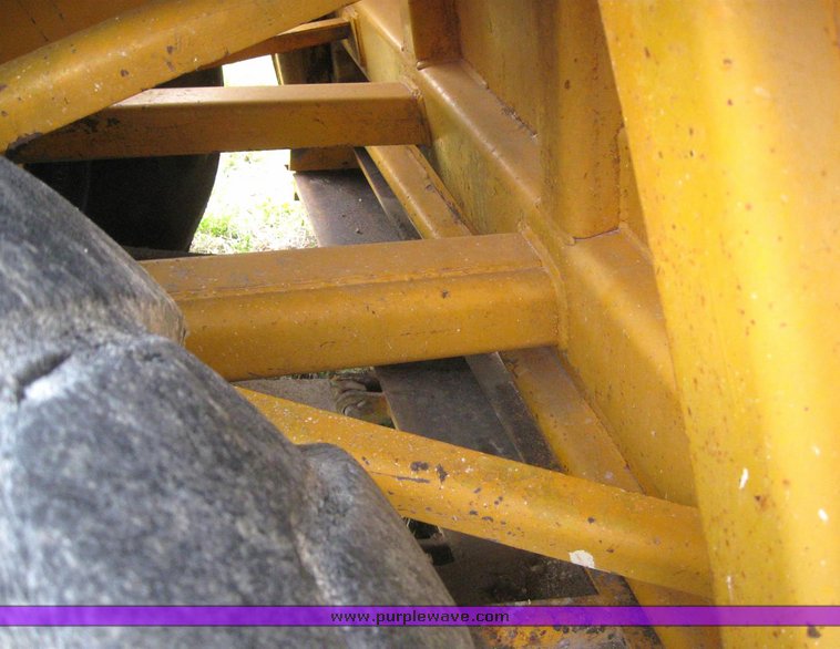 image for item 6270 1963 John Deere 5010 scraper