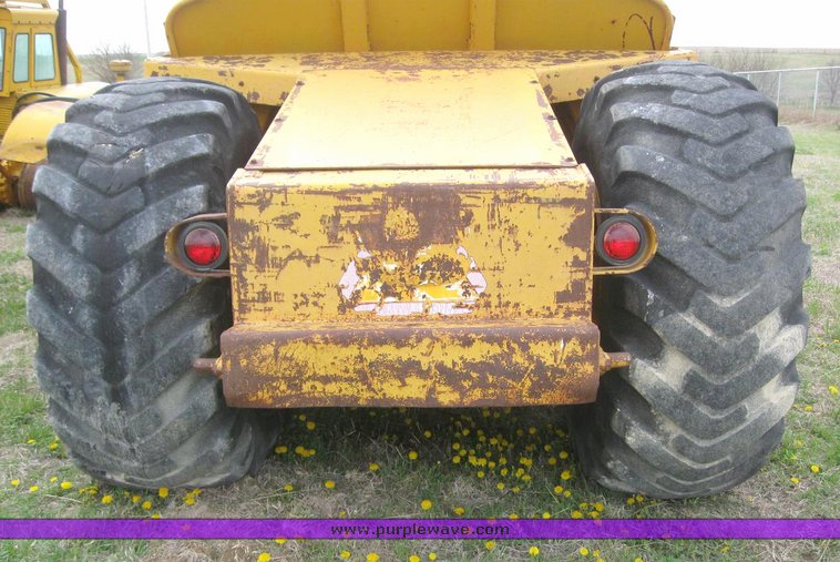 image for item 6270 1963 John Deere 5010 scraper