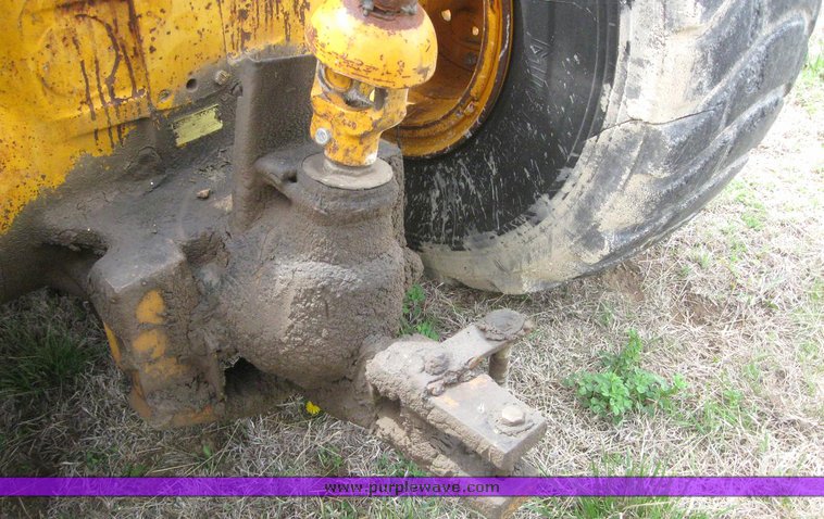 image for item 6270 1963 John Deere 5010 scraper