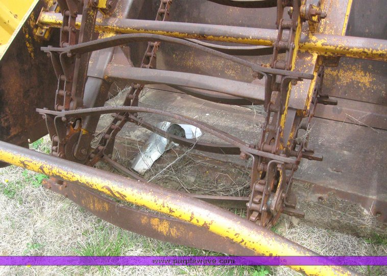 image for item 6271 John Deere 5010 scraper