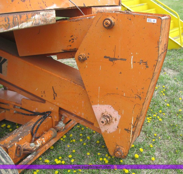 image for item 6273 Fabteck scissor lift