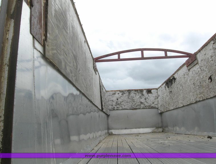 image for item 6278 Etryre 28' walking floor trailer