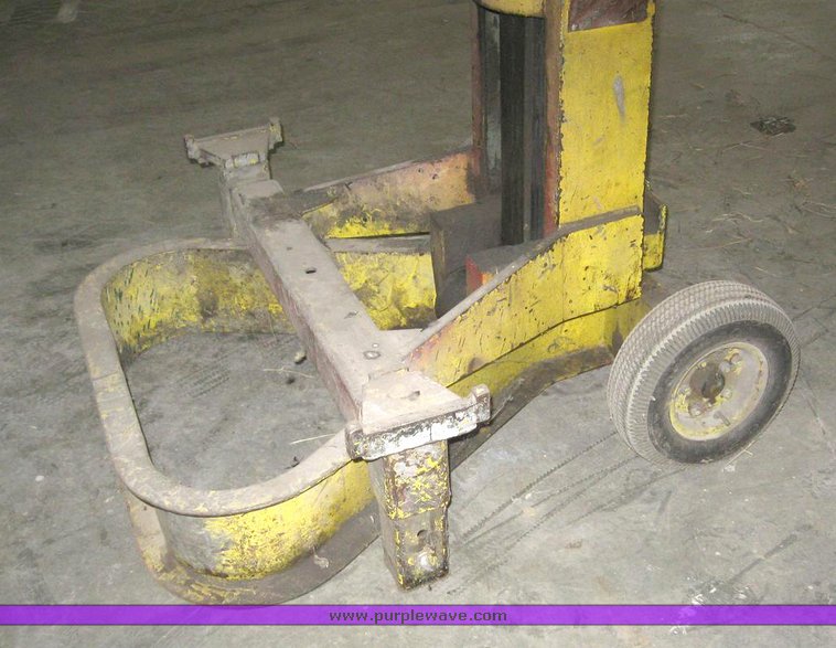 image for item 6334 7 ton pneumatic jack