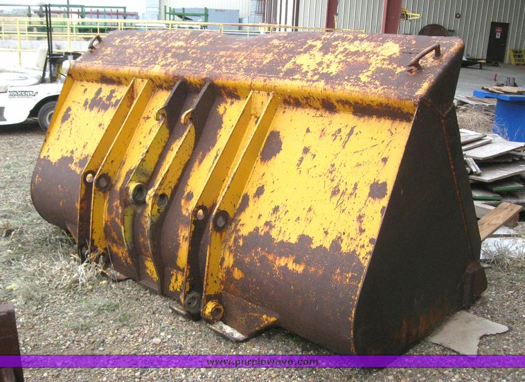 image for item 6340 9' five cubic yard bucket