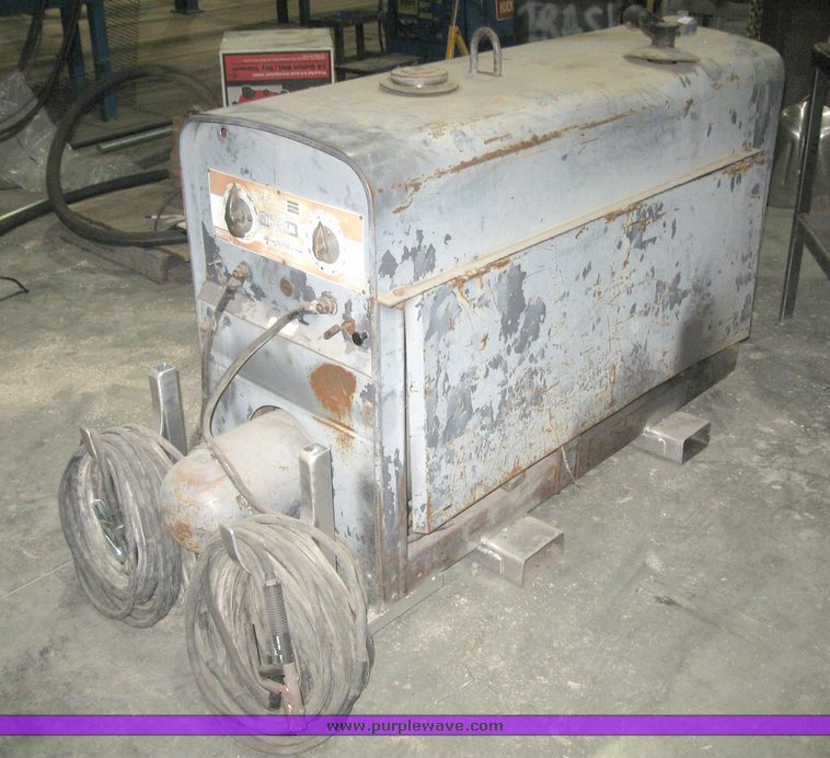 image for item 6354 Lincoln SA-200 portable welder