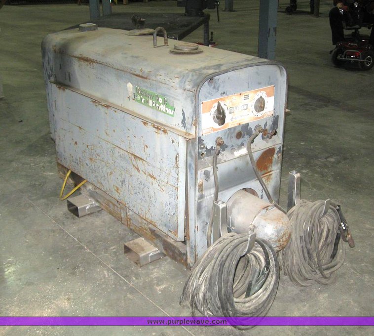 image for item 6354 Lincoln SA-200 portable welder