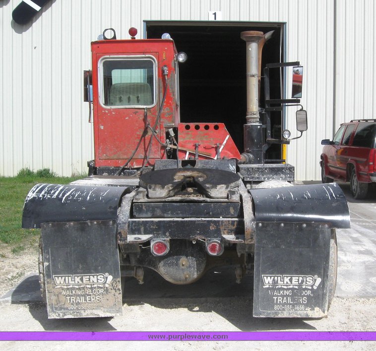 image for item 6444 American Coleman 3044BC1 yard truck