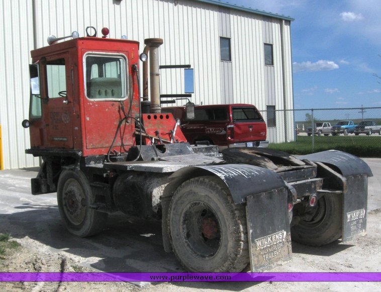 image for item 6444 American Coleman 3044BC1 yard truck