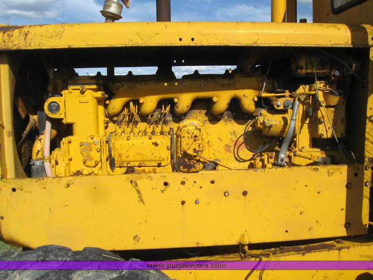 image for item 6446 Caterpillar 12 8T motor grader