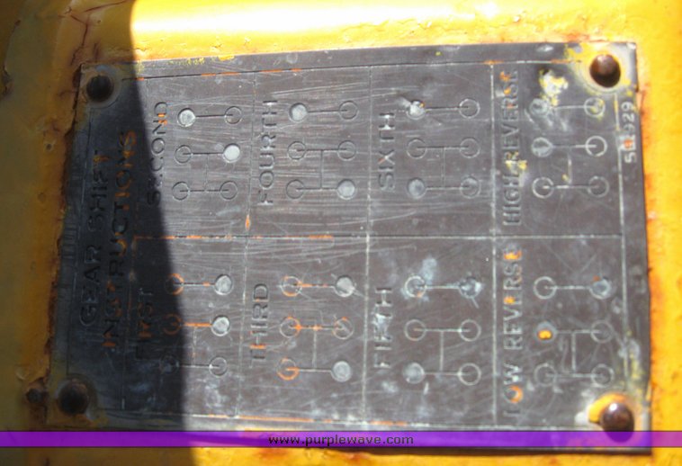 image for item 6446 Caterpillar 12 8T motor grader