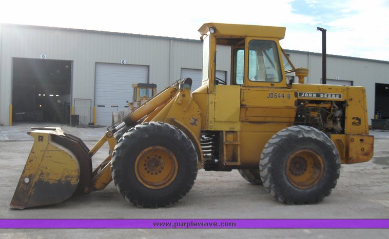 image for item 7001 John Deere 644-B wheel loader