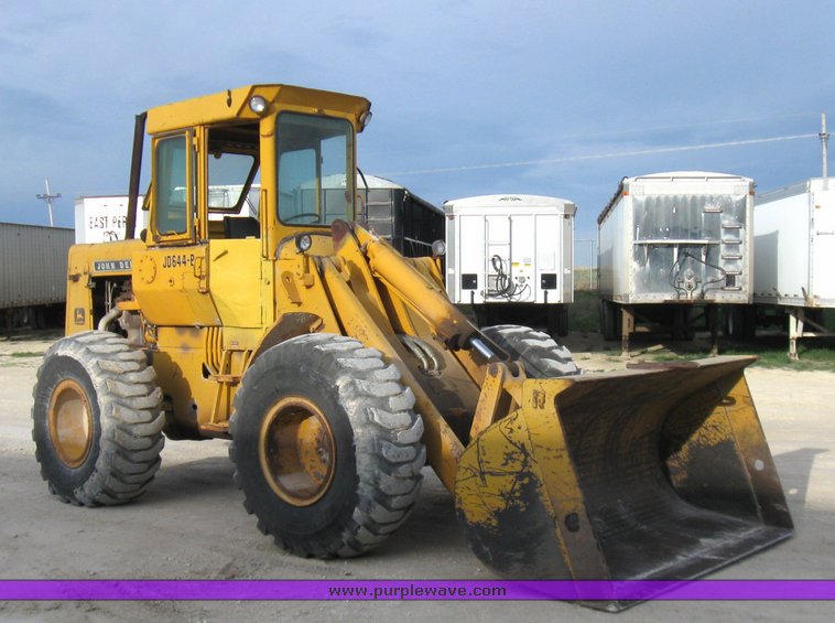 image for item 7001 John Deere 644-B wheel loader