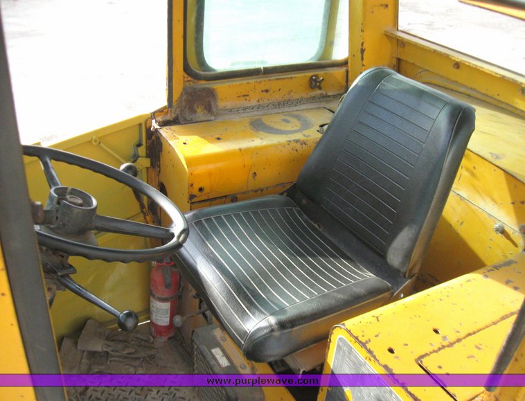 image for item 7001 John Deere 644-B wheel loader