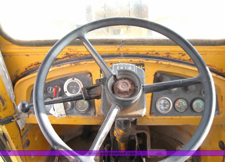 image for item 7001 John Deere 644-B wheel loader