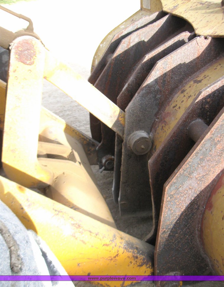 image for item 7001 John Deere 644-B wheel loader