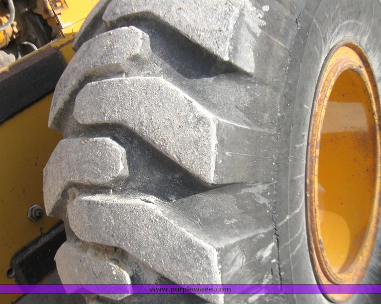 image for item 7001 John Deere 644-B wheel loader