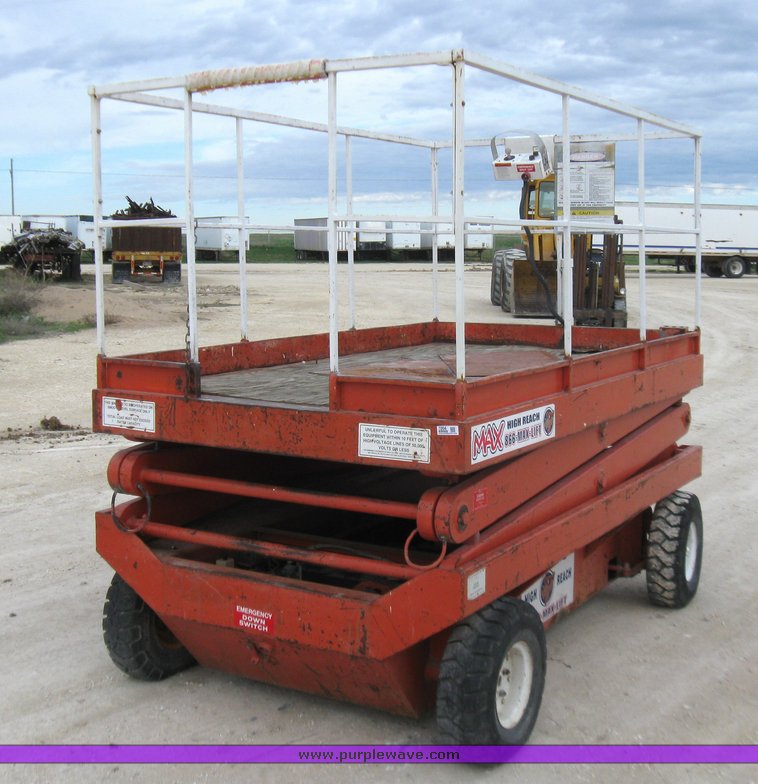 image for item 7004 Get Smart Scaffold 15 electric scissor lift