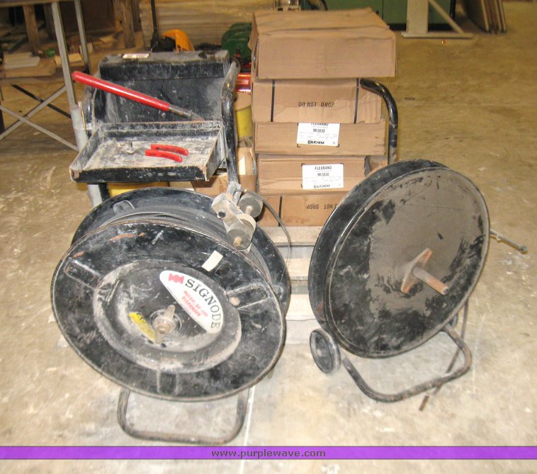 image for item 7023 Banding equipment