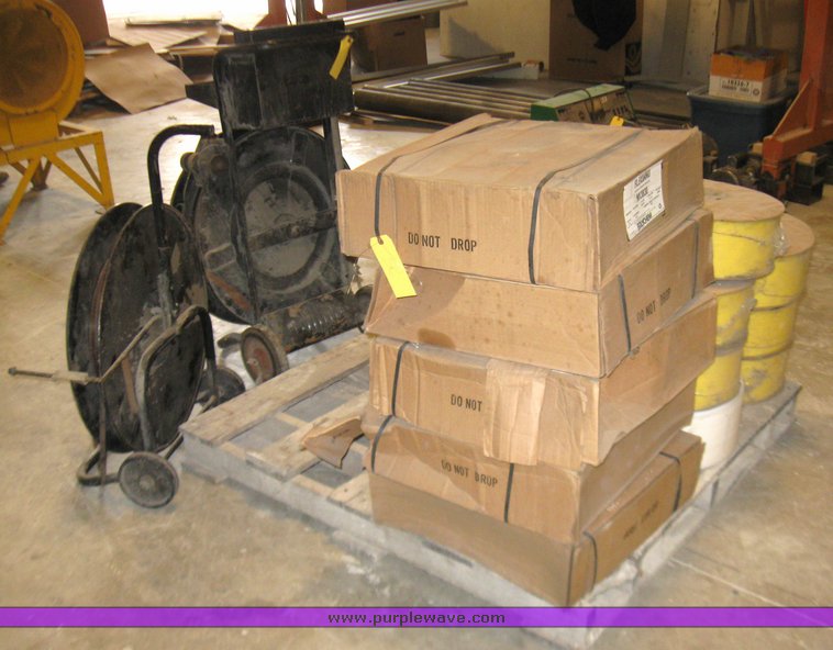 image for item 7023 Banding equipment