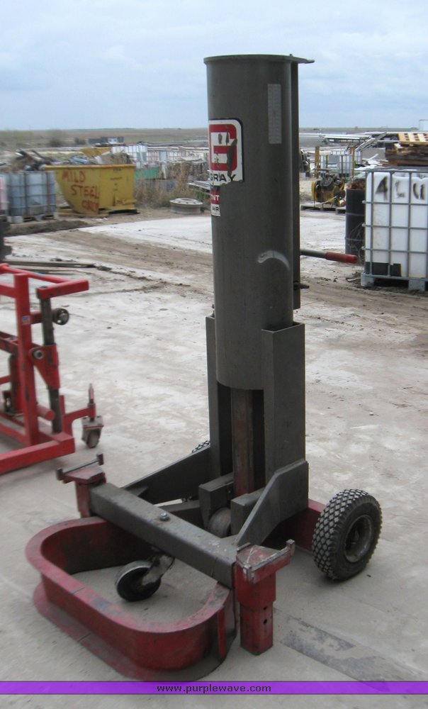 image for item 7038 Gray pneumatic jack