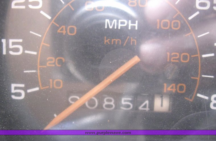 image for item 7041 1983 Chevrolet 30 16 passenger bus