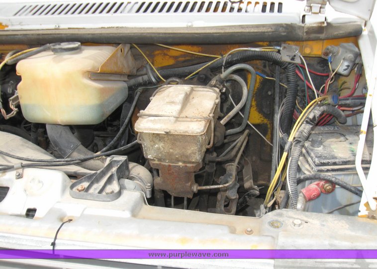 image for item 7041 1983 Chevrolet 30 16 passenger bus