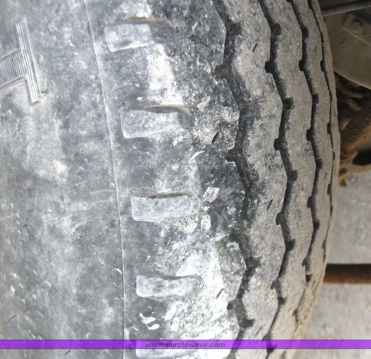 image for item 7041 1983 Chevrolet 30 16 passenger bus