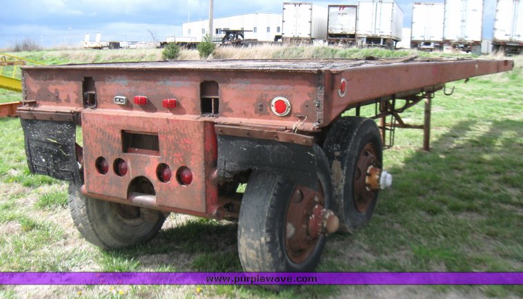 image for item 7043 Tandem axle float trailer