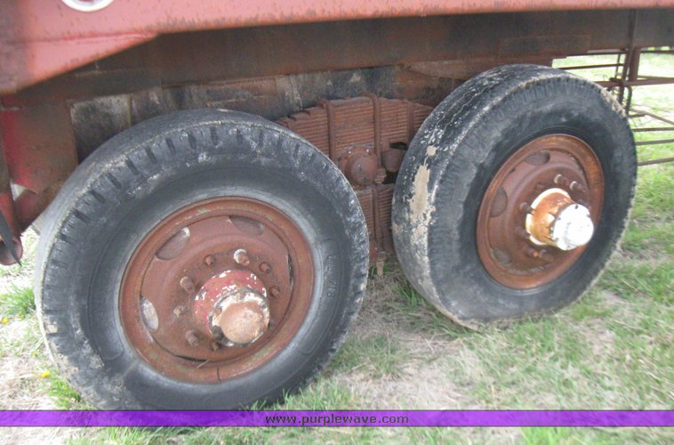image for item 7043 Tandem axle float trailer
