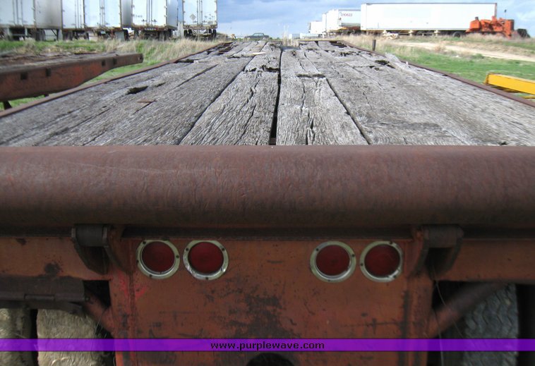 image for item 7045 Tandem axle float trailer