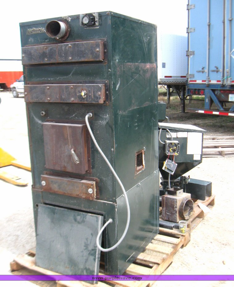 image for item 7136 Traeger pellet stove