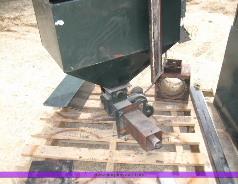 image for item 7136 Traeger pellet stove