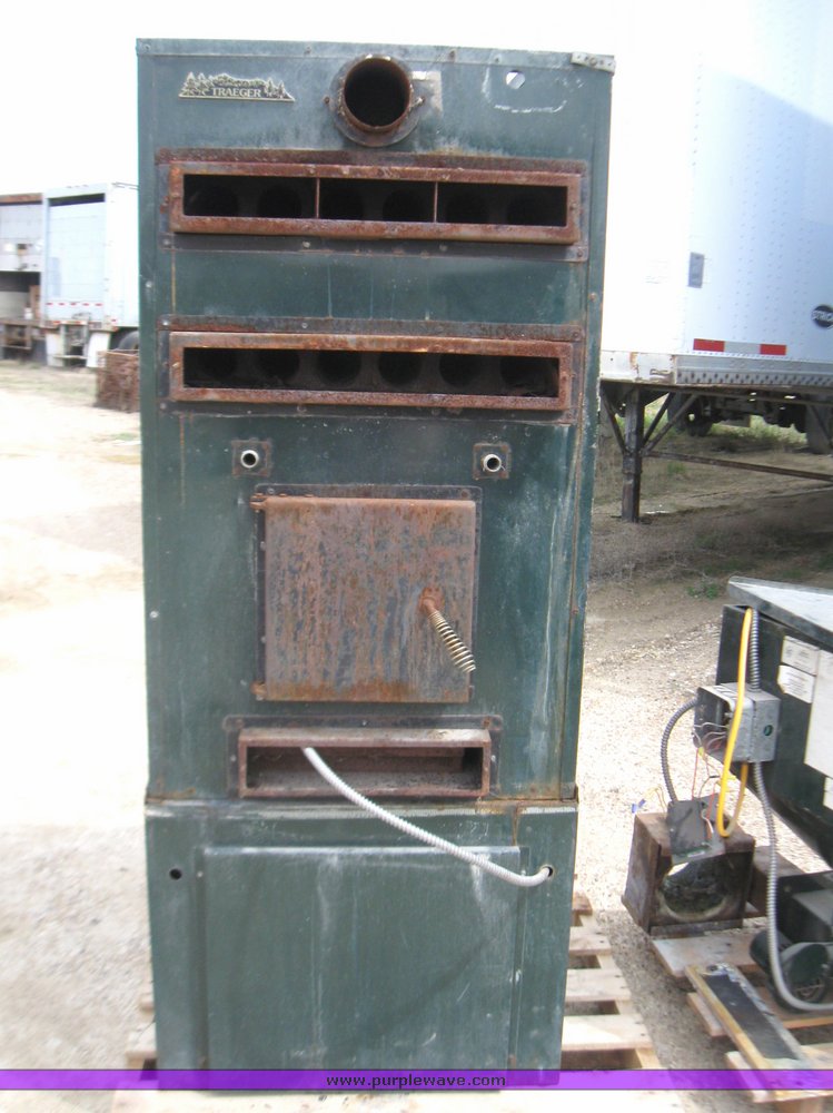 image for item 7137 Traeger pellet stove