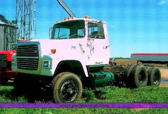 image for item 1308 1982 Ford Conventional LT9000