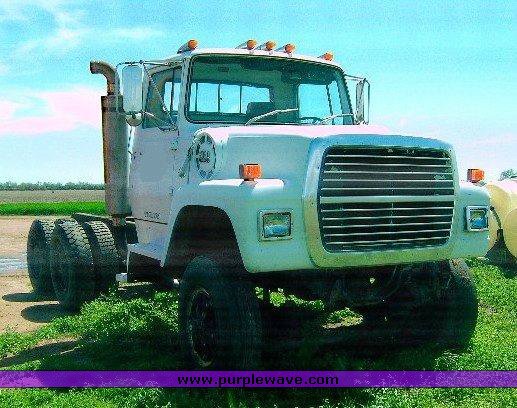 image for item 1308 1982 Ford Conventional LT9000