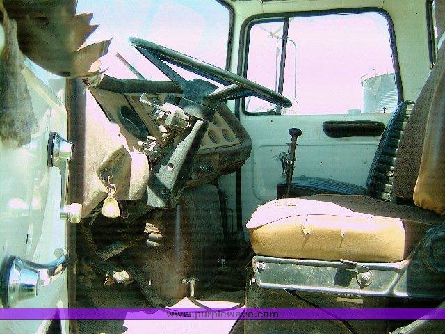 image for item 1308 1982 Ford Conventional LT9000