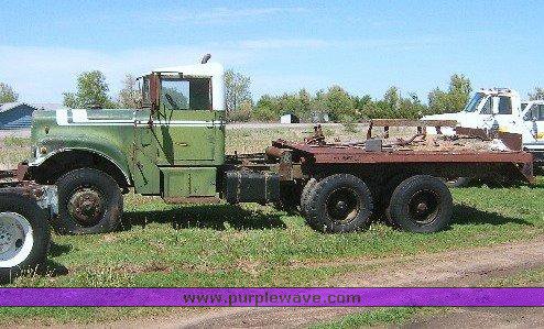 image for item 1309 1966 International 6X6