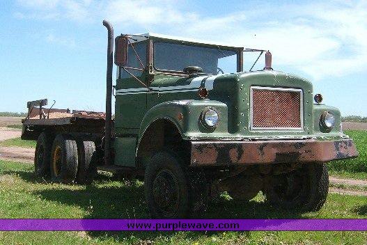 image for item 1309 1966 International 6X6