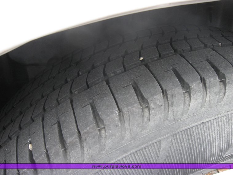 image for item 2154 2004 Ford Taurus SE