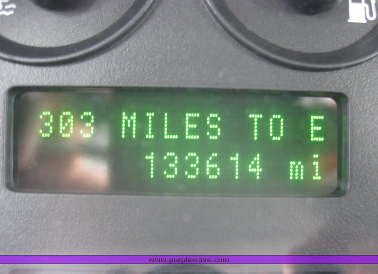 image for item 2154 2004 Ford Taurus SE