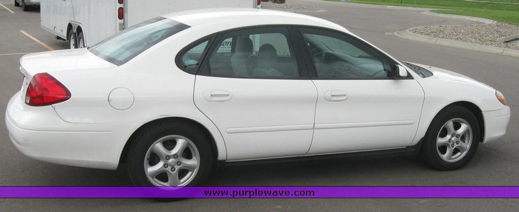 image for item 2155 2003 Ford Taurus SE