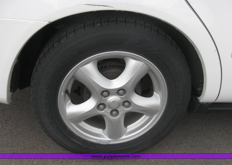 image for item 2155 2003 Ford Taurus SE