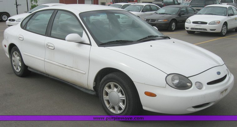 image for item 2156 1997 Ford Taurus GL