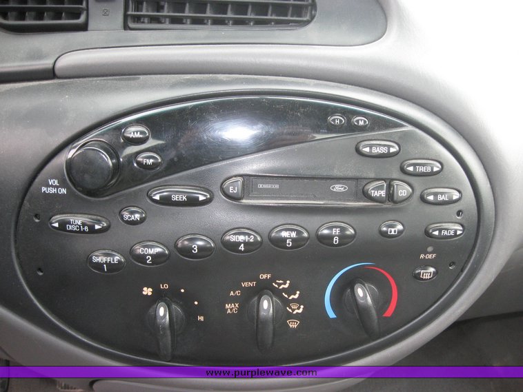 image for item 2156 1997 Ford Taurus GL