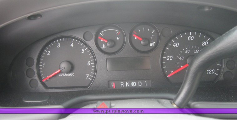 image for item 2158 2006 Ford Taurus SE