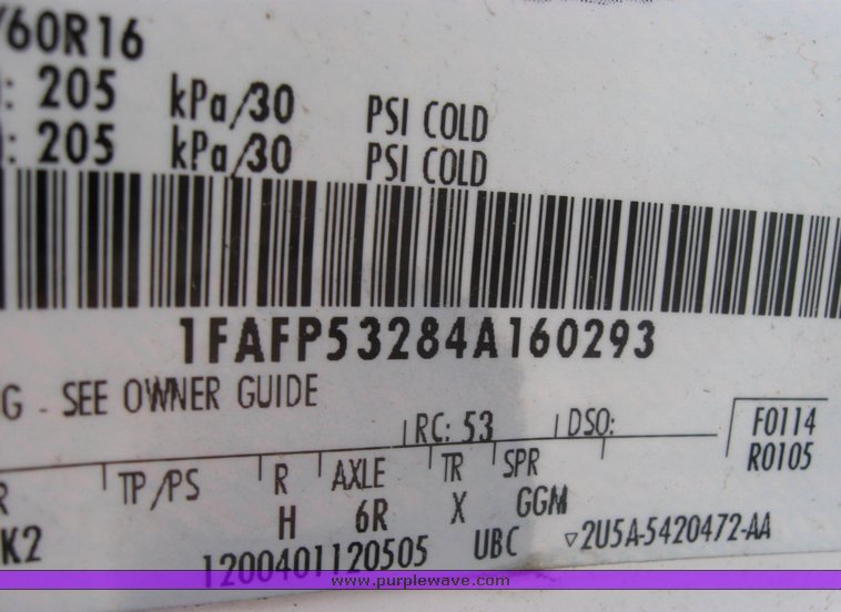 image for item 2159 2004 Ford Taurus SE