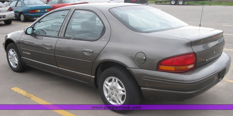 image for item 2160 2000 Dodge Stratus SE